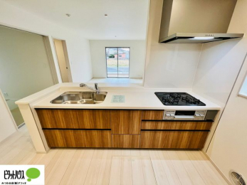 �L�b�`���@�{�H��ʐ^�@�Ƒ��Ƃ��b���Ȃ���y���������ł���J�E���^�[�L�b�`��