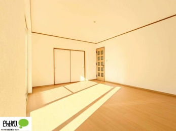 �@�����������ꂵ�����r���O�B