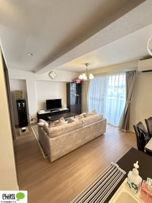 ���r���O�@�傫�ȑ�����ۓI�ȃ��r���O�́A�������邢��C�ɂ��Ă���܂��ˁB