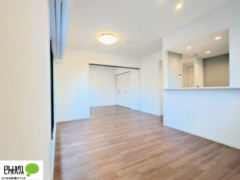 ���r���O�@���r���O����̓L�b�`���ɂ���}�}��p�p��������̂ŁA���q�l���V�񂾂�x�񂾂���S���ĉ߂������Ƃ��ł��܂��B