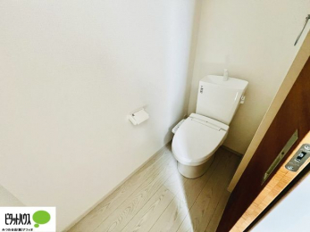 �g�C���@�{�H��ʐ^�@1�E2�K�E�H�V�����b�g�g�C�������B