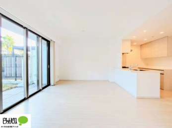 ���r���O�@�����������ꂵ�����r���O�A�呋����̌����炵���ǍD�ł��B