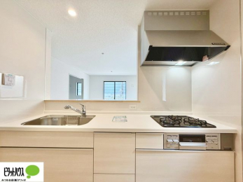 ���̑��@�V�z�Ȃ�ł͂̃s�J�s�J�̃L�b�`���͖����̂��������y�������Ă���܂��ˁB