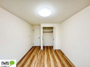 ���[�@���ꂼ��̂������Ɏ��[�X�y�[�X������̂Ńv���C�x�[�g�ȉו����g�߂ɒu�����Ƃ��ł��܂��B