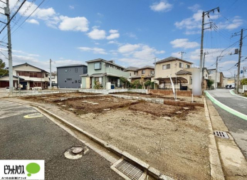 ���r���O�@���R�����������ޒg���ȃ��r���O�B��������ɂ͓Ǐ��₨���Q�ł����Ȃ���̂�т�Ɖ߂����ЂƎ����B