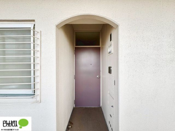 ���ց@����