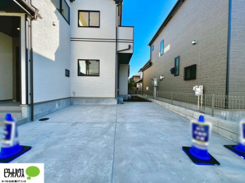 ���̑��@�}�ȗ��q����A���Ƒ��̎��]�ԃX�y�[�X�Ƃ��Ă��劈��B