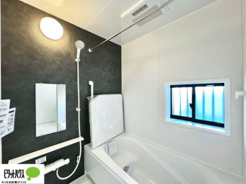 �����@�����̔�������Ă����o�X���[���͍L�X�������B�x���͂��q�l�ƈꏏ�ɗV�тȂ������܂��ˁB