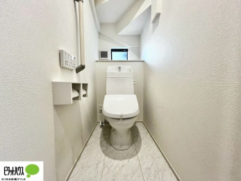 �g�C���@1�E2�K�E�H�V�����b�g�g�C�������B