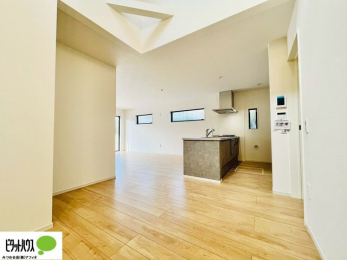 ���r���O�@���r���O����̓L�b�`���ɂ���}�}��p�p��������̂ŁA���q�l���V�񂾂�x�񂾂���S���ĉ߂������Ƃ��ł��܂��B