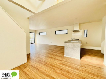 ���r���O�@���r���O����̓L�b�`���ɂ���}�}��p�p��������̂ŁA���q�l���V�񂾂�x�񂾂���S���ĉ߂������Ƃ��ł��܂��B