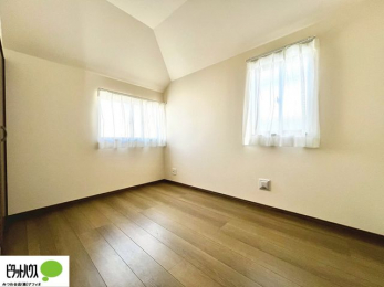 �q�������@�w�т̎��Ԃ��V�Ԏ��Ԃ���؂ɂł���q�ǂ������B�Ƌ�̔z�u�����₷���V���v���Ȑ݌v�ŁA�������K�Ɏg���܂��B