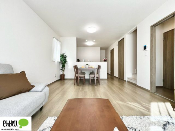 ���r���O�@���r���O����̓L�b�`���ɂ���}�}��p�p��������̂ŁA���q�l���V�񂾂�x�񂾂���S���ĉ߂������Ƃ��ł��܂��B