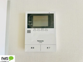 �L�b�`���@������Ԃ����S��TV���j�^�[�t���C���^�[�z��