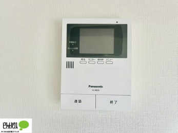 ���̑��@������Ԃ����S��TV���j�^�[�t���C���^�[�z��