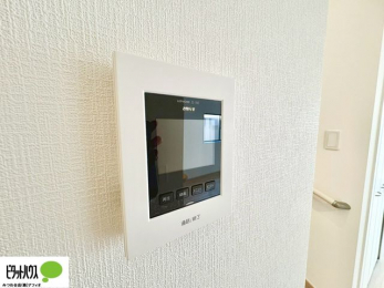 ���̑��@������Ԃ����S��TV���j�^�[�t���C���^�[�z��