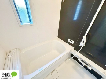 �����@�����������F���̗����ŁA1���̔��������������Ă��������B