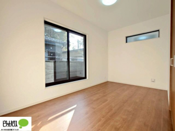 ���̑����ρ@2�ʍ̌��Ŗ��邭�A���ʂ��̗ǂ��������ł��B