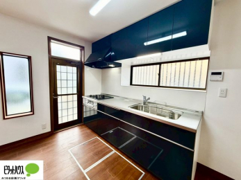 �L�b�`���@�݌˒I�t���̃L�b�`���͒�����������������[�ł��܂�