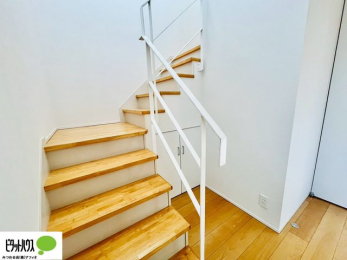 �g�C���@���R�ƉƑ��̊炪���킹����l�C�̃��r���O�C���K�i�B