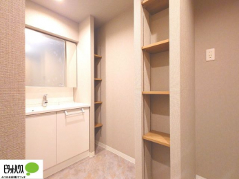 ���ʑ�E���ʏ��@�O�ʋ��̗���A�V���N���ȂǑ������[��������A�L�X�Ƃ������ʉ��ϑ�ł��B