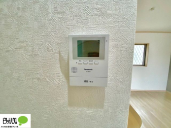 ���̑��@������Ԃ����S��TV���j�^�[�t���C���^�[�z��