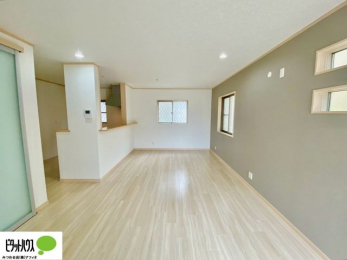 ���r���O�@�A�N�Z���g�N���X���g�p�����A�������ȃ��r���O