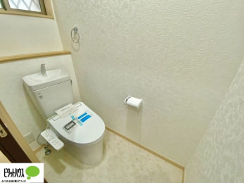 �g�C���@1�E2�K�E�H�V�����b�g�g�C�������B