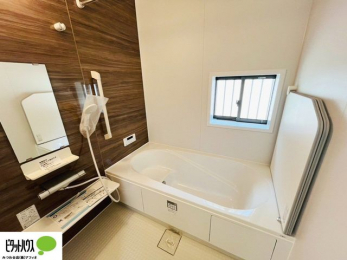 �����@�{�H��ʐ^�F1���̔�����������x���̓��͂��q�l�Ƃ̃R�~���j�P�[�V�����̏�Ƃ���