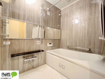 �����@�����������F���̗����ŁA1���̔��������������Ă��������B