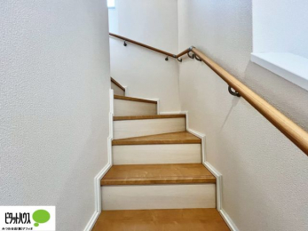 �@�肷��t���K�i�B�����Ȃ��q�l���N�z�̕������S�ɏ�艺��ł��܂��B