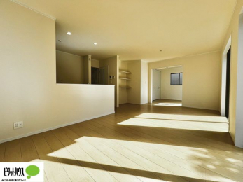 ���r���O�@�l�C�̑ΖʃL�b�`���ŉƑ��݂�Ȃ������ꏏ�B