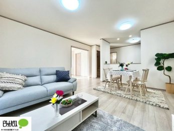 ���r���O�@�L�X�k�c�j�I����̑傫�ȃ\�t�@��u���Ă������f��ӏ܂��ǂ��ł��ˁB