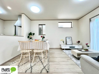 ���r���O�@���r���O����̓L�b�`���ɂ���}�}��p�p��������̂ŁA���q�l���V�񂾂�x�񂾂���S���ĉ߂������Ƃ��ł��܂��B