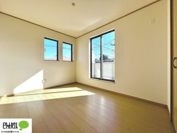 ���̑����ρ@2�ʍ̌��Ŗ��邭�A���ʂ��̗ǂ��������ł��B