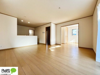 ���r���O�@���r���O����̓L�b�`���ɂ���}�}��p�p��������̂ŁA���q�l���V�񂾂�x�񂾂���S���ĉ߂������Ƃ��ł��܂��B