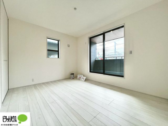 �Q���@����̏I���ɕv�w�ł������߂������Q���B�L���ɂ�Ƃ肪����A�Ƒ��̋C�z�������Ȃ������������x�߂���S�̃v���C�x�[�g��Ԃł��B