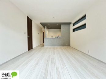 ���r���O�@�L�X�k�c�j�I����̑傫�ȃ\�t�@��u���Ă������f��ӏ܂��ǂ��ł��ˁB