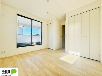 ���[�@�o���R�j�[�ւƑ����傫�ȑ�����́A�g�����z�˂��������݁A�������𖾂邭�Ƃ炵�Ă���܂��B