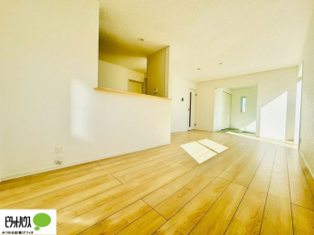 ���r���O�@�l�C�̑ΖʃL�b�`���ŉƑ��݂�Ȃ������ꏏ�B