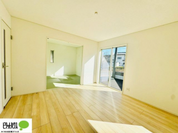 ���r���O�@�L�X�k�c�j�I����̑傫�ȃ\�t�@��u���Ă������f��ӏ܂��ǂ��ł��ˁB