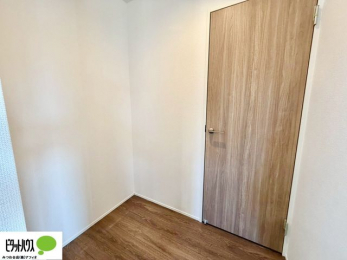 ���̑��@�L�b�`���ׂ̎��[�X�y�[�X�͂Ƃ��Ă����肪�����ł��B