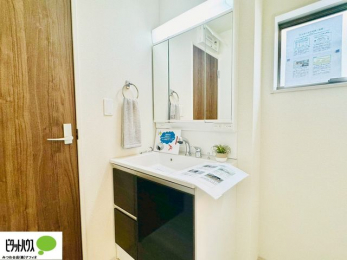 ���ʑ�E���ʏ��@�{�H��ʐ^�F���ʎ��ɏ���������A�J�r�\�h�ɂ��B�傫�ȋ��Ō��₷�����ʉ��ϑ�ł�