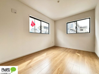 �Q���@2�ʍ̌��Ŗ��邭�A���ʂ��̗ǂ��������ł��B