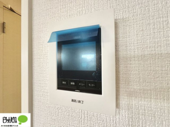 ���̑��@������Ԃ����S��TV���j�^�[�t���C���^�[�z��