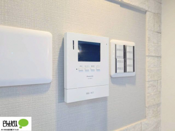 ���̑��@������Ԃ����S��TV���j�^�[�t���C���^�[�z��