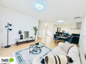 ���r���O�@�傫�ȑ�����ۓI�ȃ��r���O�́A�������邢��C�ɂ��Ă���܂��ˁB