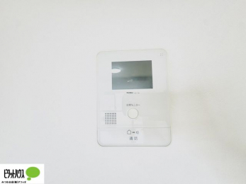 ���̑��@������Ԃ����S��TV���j�^�[�t���C���^�[�z��