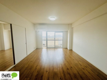 ���r���O�@�傫�ȑ�����ۓI�ȃ��r���O�́A�������邢��C�ɂ��Ă���܂��ˁB