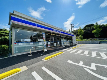 ���ӊ��@���[�\����t�݂���ʓX �k��5���B 400m